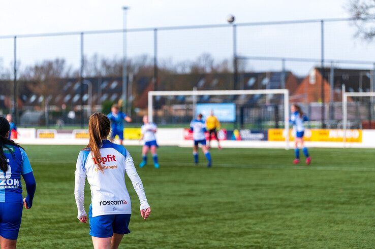 In beeld: SVI Vrouwen verslaat ZAC/SVI 2 in eigen huis - Foto: Peter Denekamp