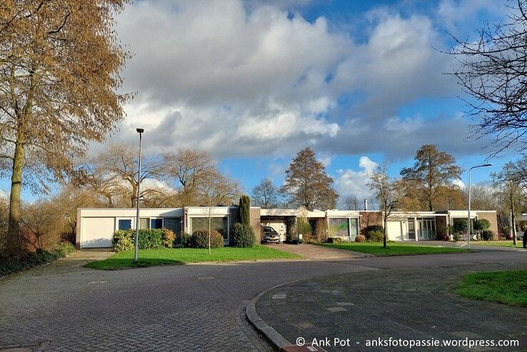 Het is de vraag of de zon maandag zo mooi doorbreekt als hier bij het Aa-park. - Foto: Ank Pot