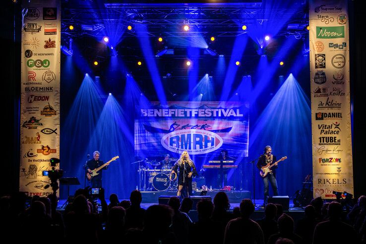 In beeld: Oude tijden herleven bij benefietconcert in Zwolle - Foto: Geertjan Kuper