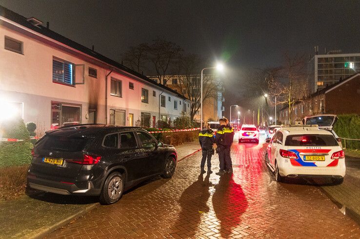 Opnieuw explosie en brand bij woning in Zwolle-Noord - Foto: Peter Denekamp