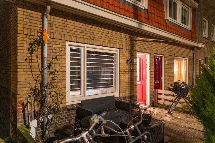 De door de burgemeester gesloten woning aan de Abel Tasmanstraat. - Foto: Peter Denekamp