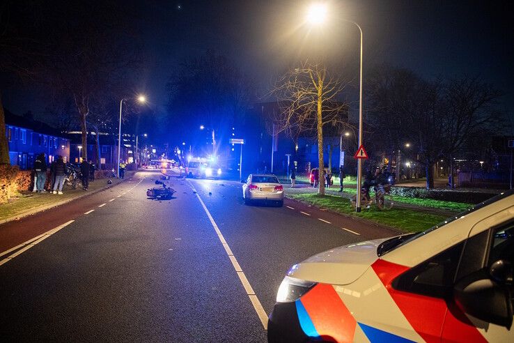 Motorrijder gewond na botsing met fietsster in Dieze - Foto: Hugo Janssen