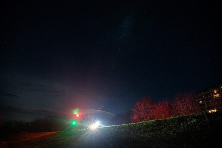 In beeld: Nachtelijke landing traumaheli in Holtenbroek - Foto: Hugo Janssen