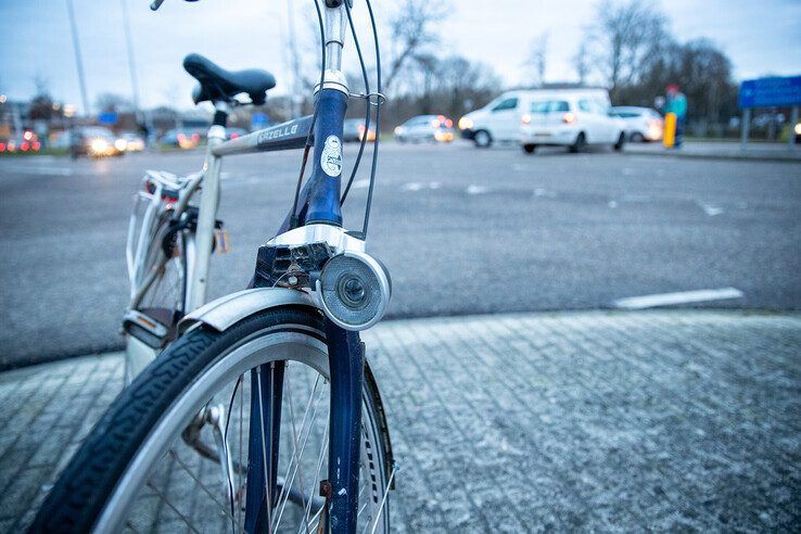 Fietser gewond bij botsing op Blaloweg - Foto: Hugo Janssen