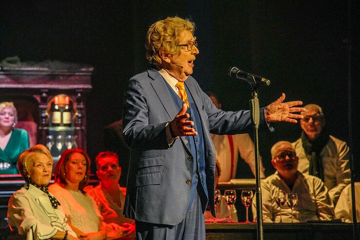 H6 Koor brengt muzikale ode aan André Hazes in Odeon - Foto: Obbe Bakker