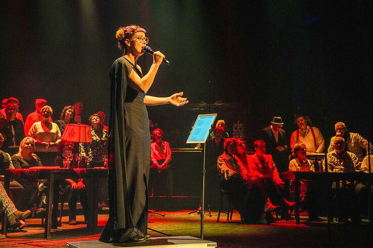 H6 Koor brengt muzikale ode aan André Hazes in Odeon - Foto: Obbe Bakker