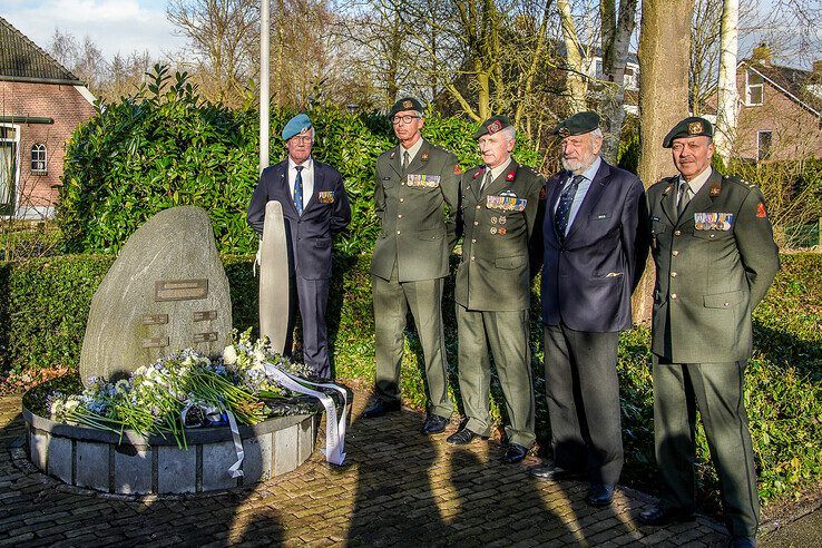 In beeld: Zwolse (93) deelt oorlogservaringen met jeugd in Berkum - Foto: Obbe Bakker