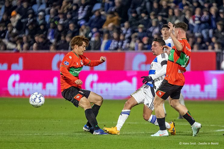 In beeld: PEC Zwolle gaat onderuit tegen NEC - Foto: Hans Smit