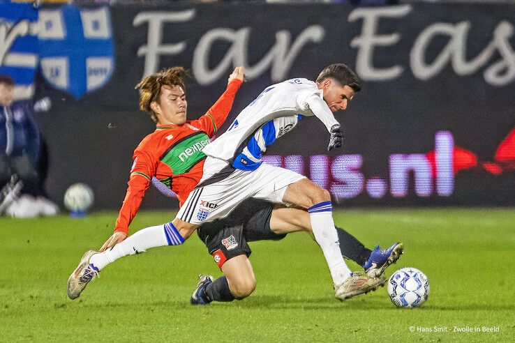 In beeld: PEC Zwolle gaat onderuit tegen NEC - Foto: Hans Smit