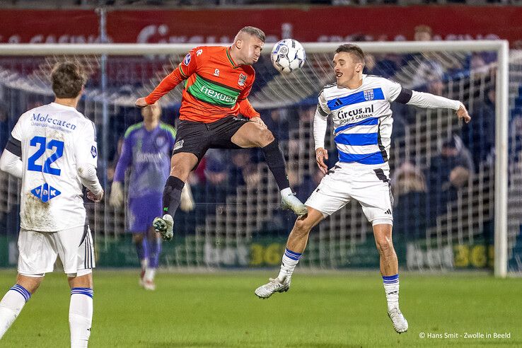 In beeld: PEC Zwolle gaat onderuit tegen NEC - Foto: Hans Smit