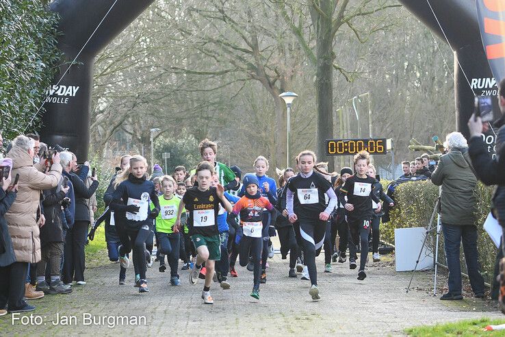 In beeld: Buurjongens uit Herfte winnen Wijthmenerplasloop - Foto: Jan Burgman