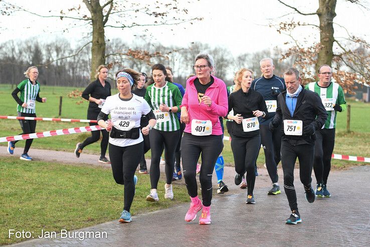 In beeld: Buurjongens uit Herfte winnen Wijthmenerplasloop - Foto: Jan Burgman