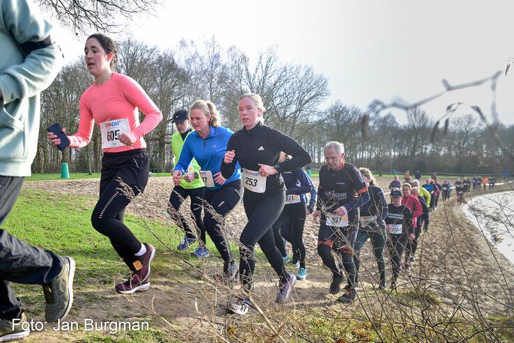 In beeld: Buurjongens uit Herfte winnen Wijthmenerplasloop - Foto: Jan Burgman