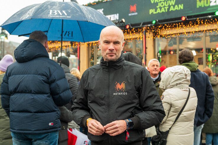 Jan-Matthijs van Eendenburg, directeur van Metakids, bij het Glazen Huis in Zwolle. - Foto: Peter Denekamp