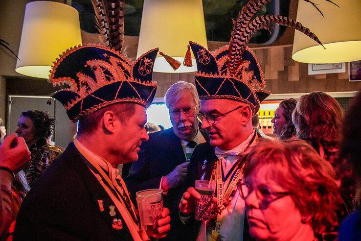 In beeld: Senioren draaien warm voor carnaval in Sassendonk - Foto: Obbe Bakker