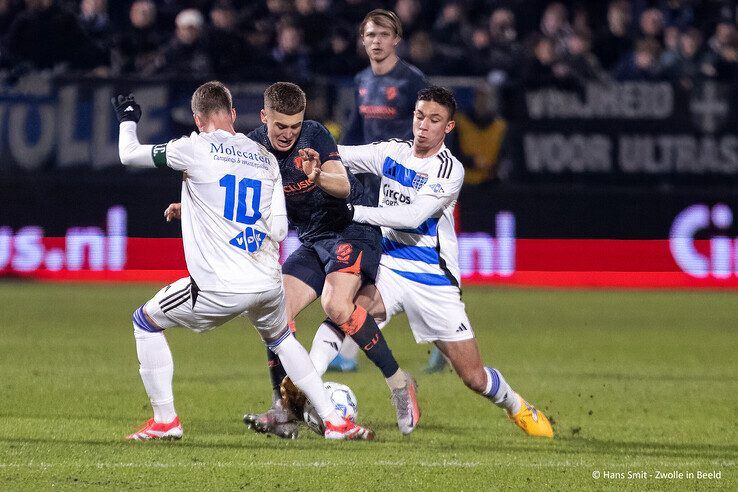 In beeld: Ouderen enige winnaar bij PEC Zwolle – FC Utrecht - Foto: Hans Smit