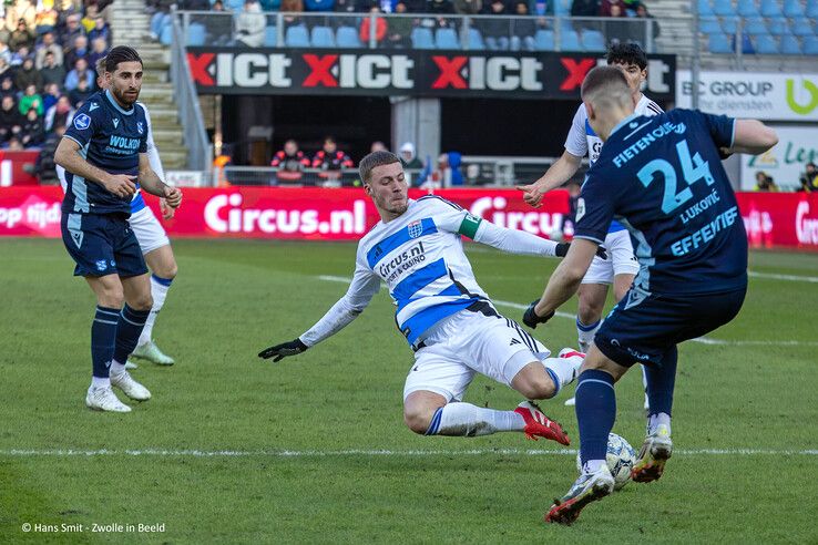 In beeld: PEC Zwolle pakt een punt tegen Heerenveen - Foto: Hans Smit