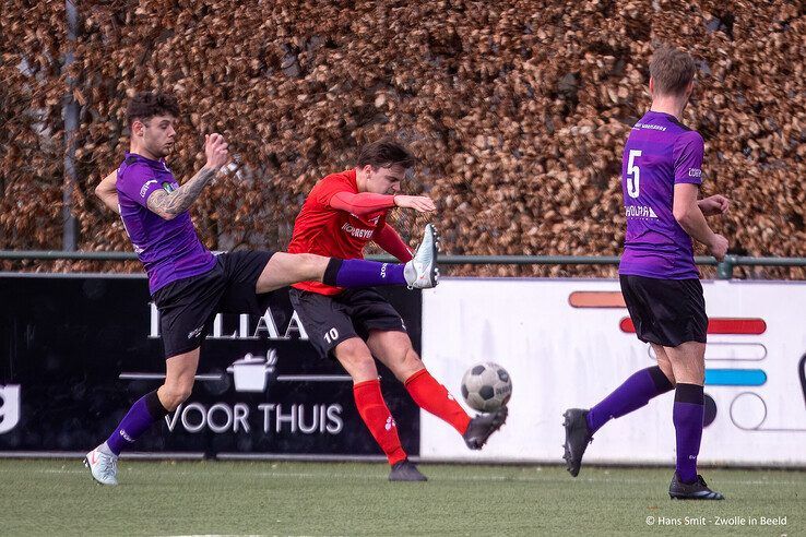 In beeld: Be Quick ’28 slaagt er weer niet in om drie punten te pakken - Foto: Hans Smit