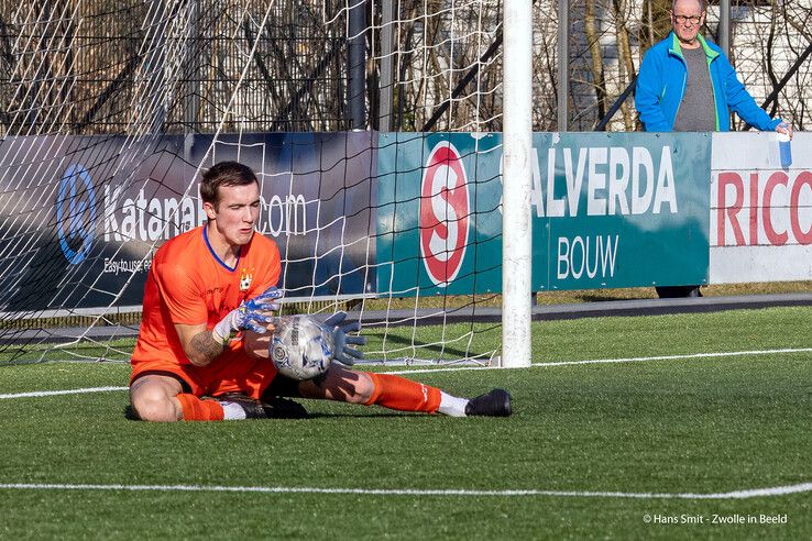 In beeld: Koploper Staphorst legt Berkum over de knie - Foto: Hans Smit