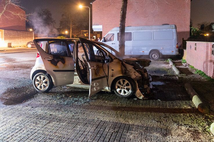 Tweede auto in één nacht uitgebrand in Aa-landen - Foto: Peter Denekamp