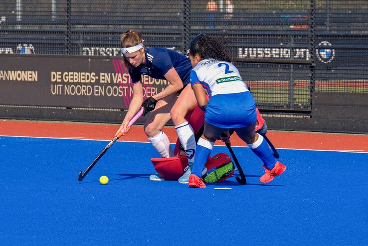 In beeld: Zwolse hockeyvrouwen spelen gelijk tegen Delta Venlo - Foto: Bob Koning