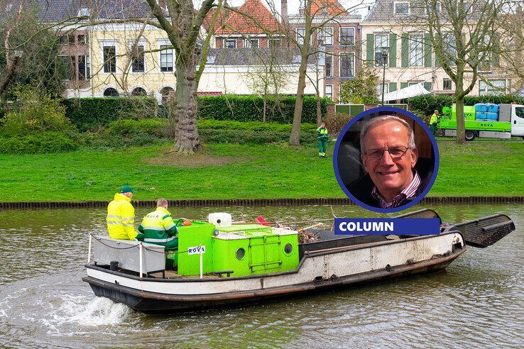 Zo goed als heel mijn leven heb ik hem zien varen, de vuilnisboot van de gemeente Zwolle.