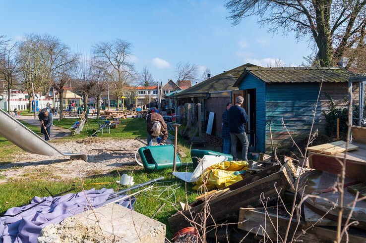 In beeld: Zwolle steekt de handen uit de mouwen tijdens NLdoet