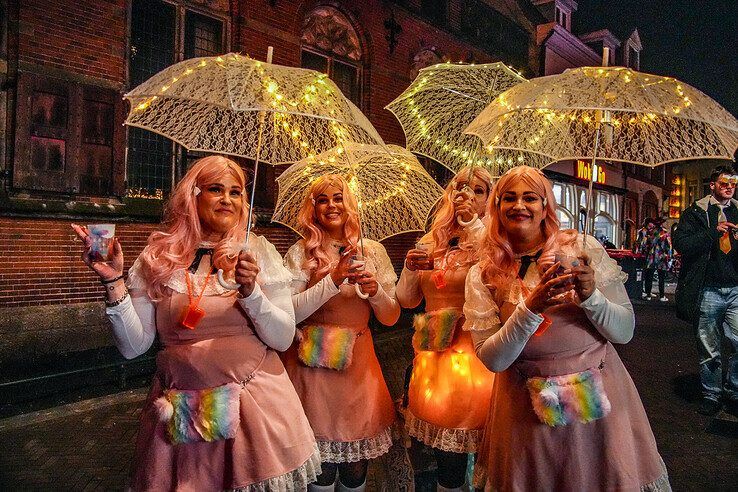 In beeld: Carnaval barst los in Sassendonk - Foto: Obbe Bakker