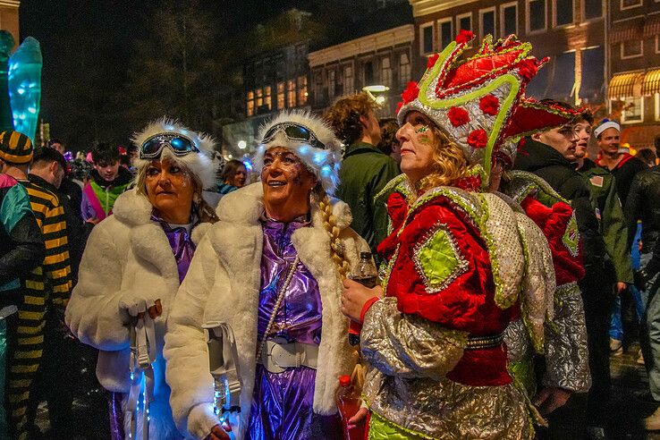 In beeld: Carnaval barst los in Sassendonk - Foto: Obbe Bakker