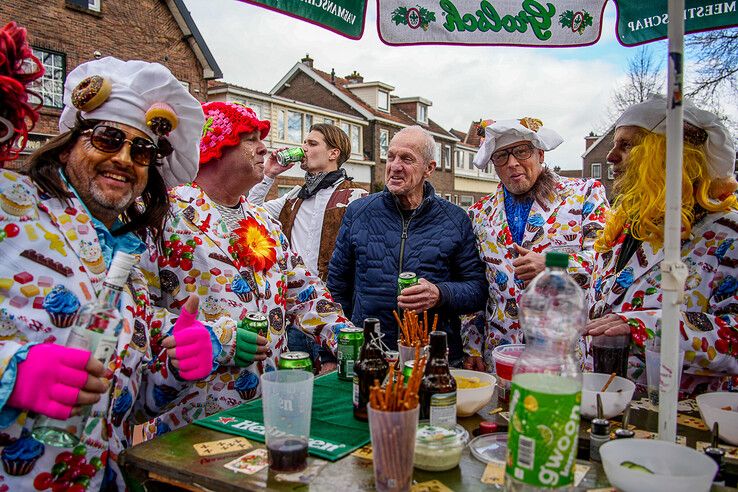 In beeld: Sassendonkse carnavalsoptocht met ‘Donald Trump zien Zwolle’ en meer - Foto: Obbe Bakker