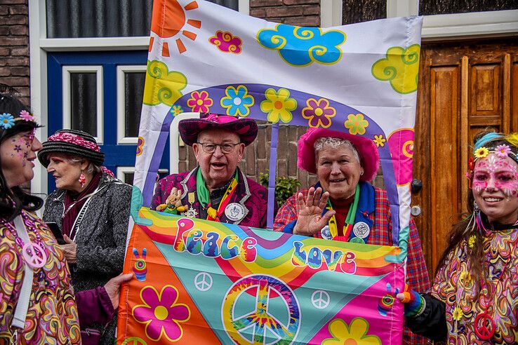 In beeld: Sassendonkse carnavalsoptocht met ‘Donald Trump zien Zwolle’ en meer - Foto: Obbe Bakker