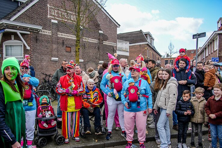 In beeld: Sassendonkse carnavalsoptocht met ‘Donald Trump zien Zwolle’ en meer - Foto: Obbe Bakker