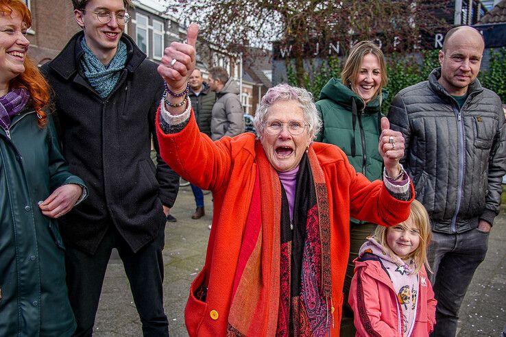 In beeld: Sassendonkse carnavalsoptocht met ‘Donald Trump zien Zwolle’ en meer - Foto: Obbe Bakker