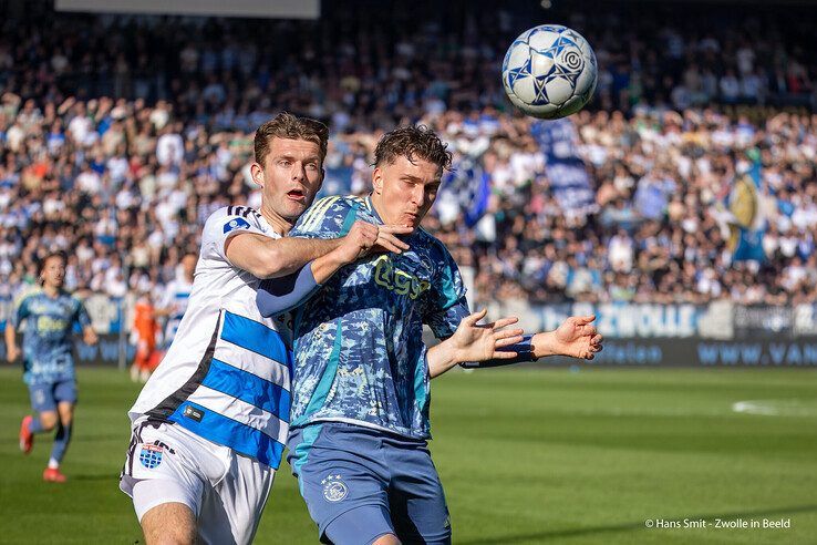 In beeld: PEC Zwolle verliest met minimaal verschil van koploper Ajax - Foto: Hans Smit