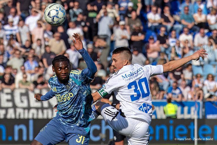 In beeld: PEC Zwolle verliest met minimaal verschil van koploper Ajax - Foto: Hans Smit