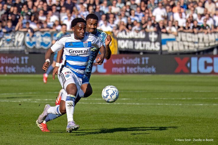 In beeld: PEC Zwolle verliest met minimaal verschil van koploper Ajax - Foto: Hans Smit