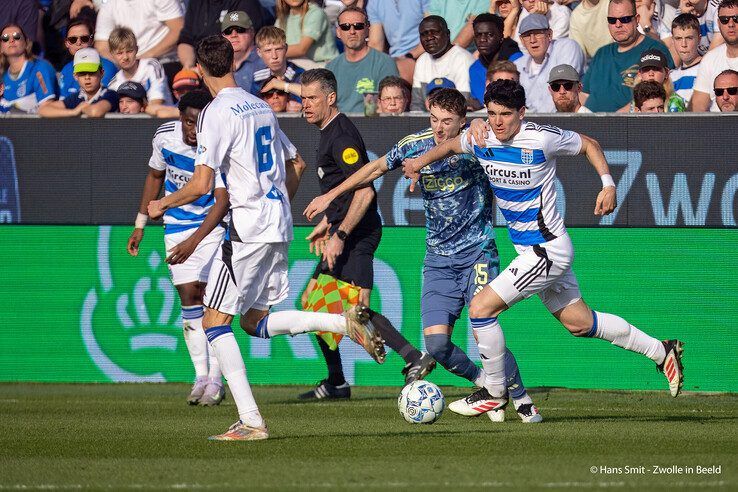 In beeld: PEC Zwolle verliest met minimaal verschil van koploper Ajax - Foto: Hans Smit