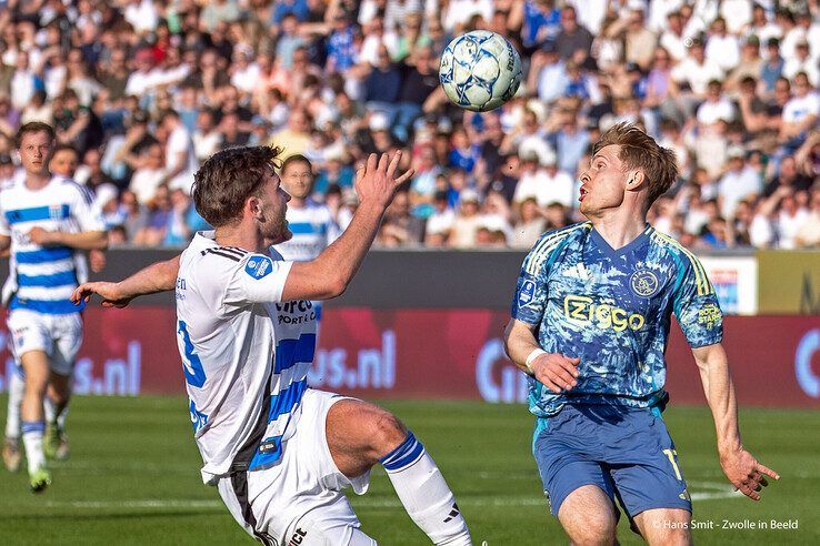 In beeld: PEC Zwolle verliest met minimaal verschil van koploper Ajax - Foto: Hans Smit