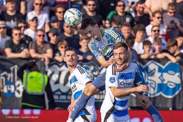 In beeld: PEC Zwolle verliest met minimaal verschil van koploper Ajax - Foto: Hans Smit