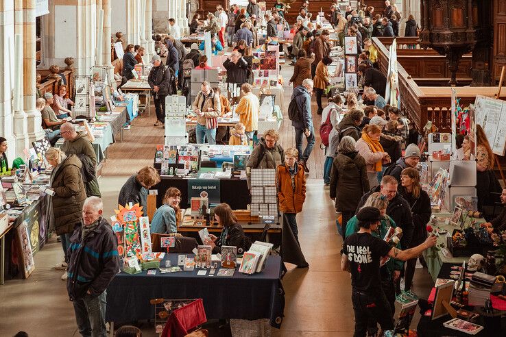 Het Nieuwe Garde Stripfestival in de Grote Kerk. - Foto: Janna de Regt