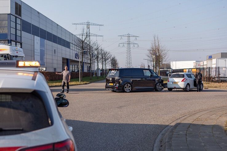 Flinke schade bij ongeval in Hessenpoort - Foto: Ruben Meinten