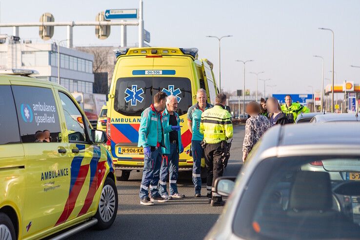 Botsing met drie auto’s op Ceintuurbaan - Foto: Ruben Meinten