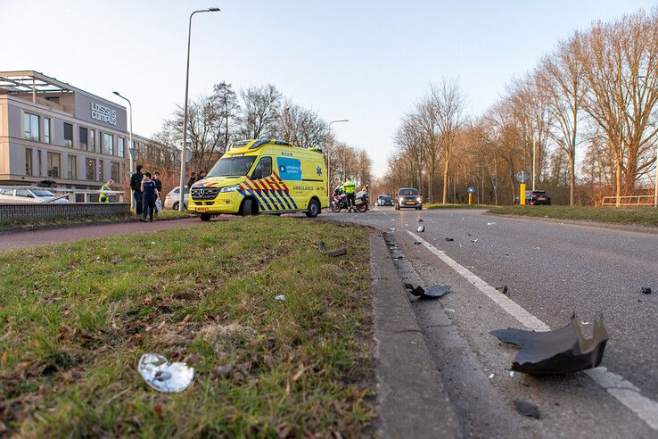 Opnieuw gaat het mis op een van de gevaarlijkste kruisingen in Zwolle - Foto: Ruben Meinten