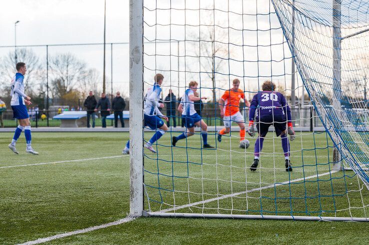 In beeld: Koploper CSV ’28 vermorzelt ZAC in stadsderby