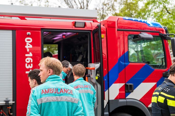 Lichtgewonde bij brand in appartement in Weezenlanden-Noord