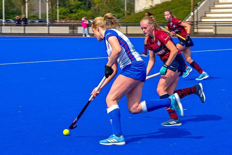 In beeld: Hockeyvrouwen HC Zwolle verslaan Klein Zwitserland