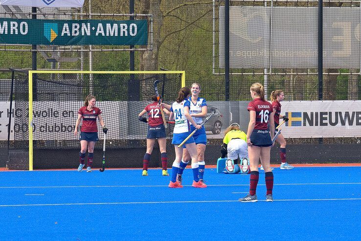 In beeld: Hockeyvrouwen HC Zwolle verslaan Klein Zwitserland