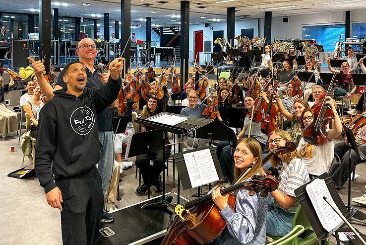 In de weken voorafgaand aan het concert repeteerden de jonge deelnemers intensief.