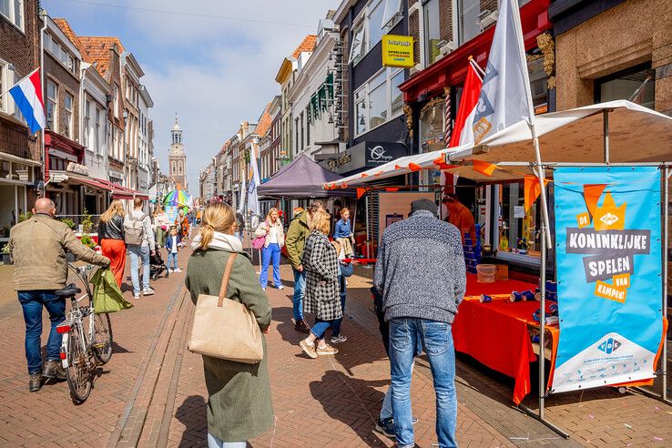 In beeld: Koningsdag in Kampen en IJsselmuiden