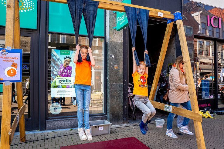 In beeld: Koningsdag in Kampen en IJsselmuiden